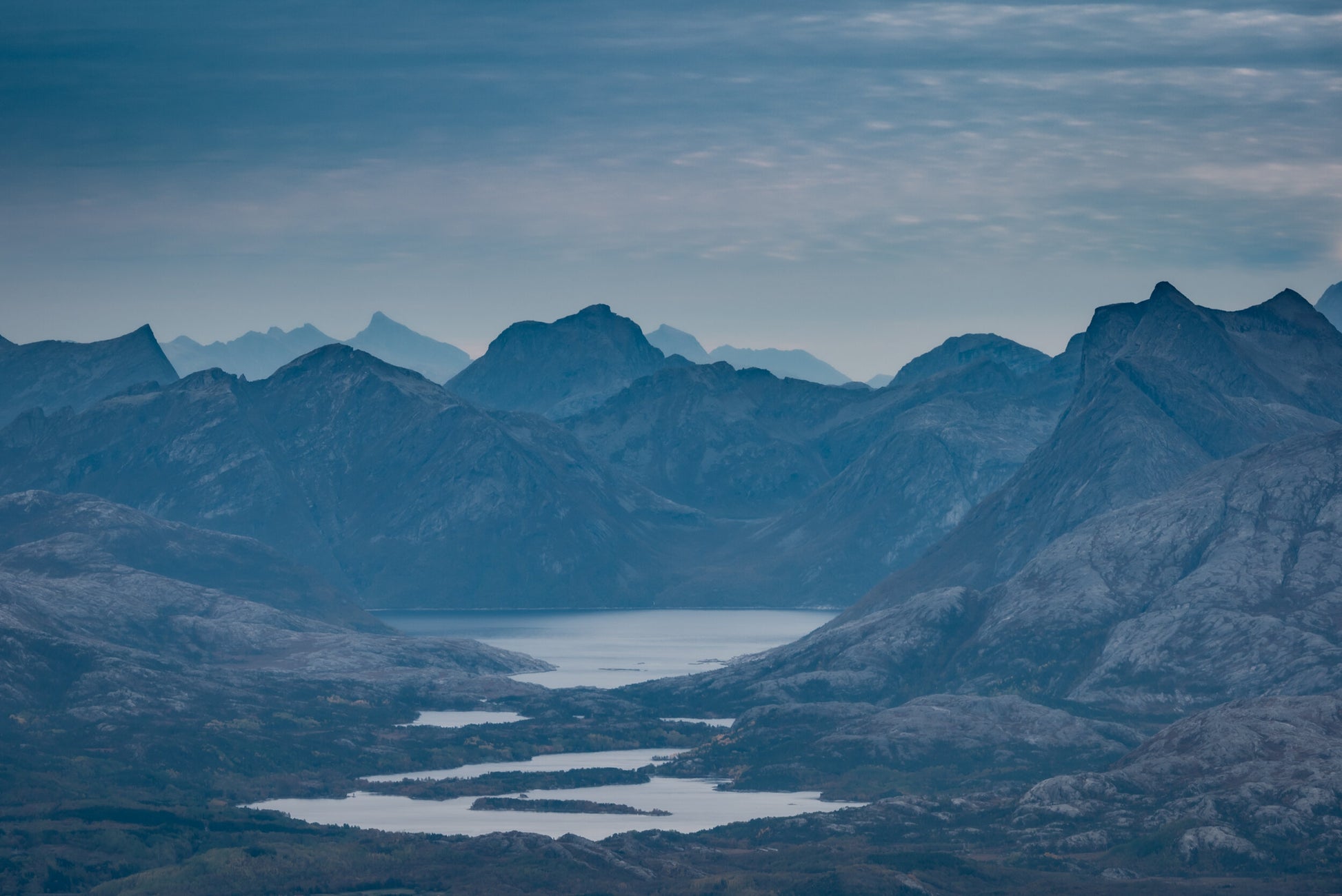Å eg veit meg eit land